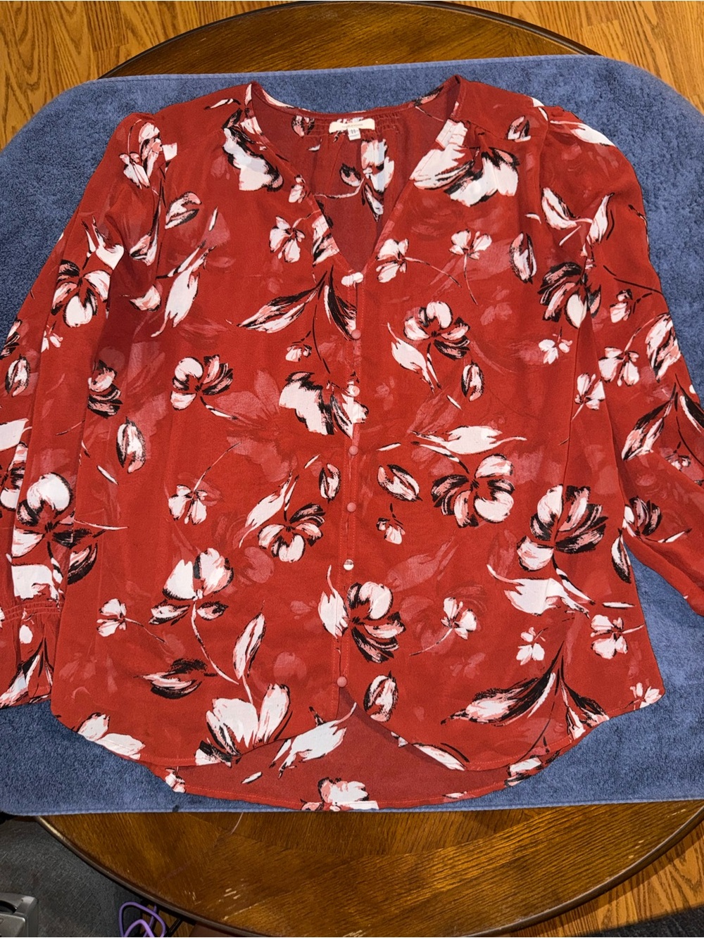 Red Floral Button-Front Women's Top XL